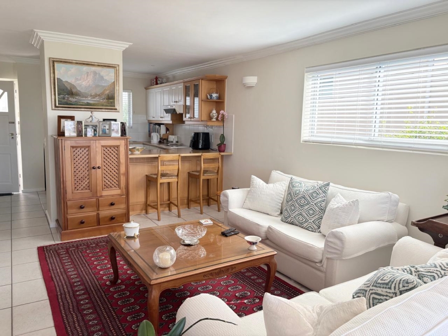 To Let 3 Bedroom Property for Rent in Muizenberg Western Cape